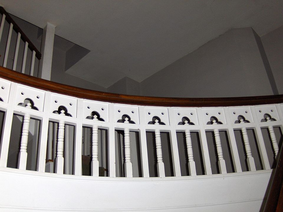 2nd level bannister
