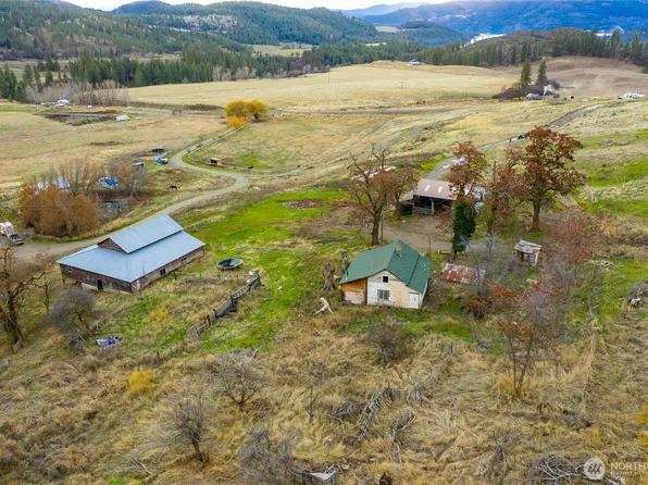 4521 Highway 25 S, Hunters, WA 99137