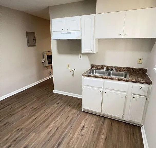 1537 Standridge St — Photo 3