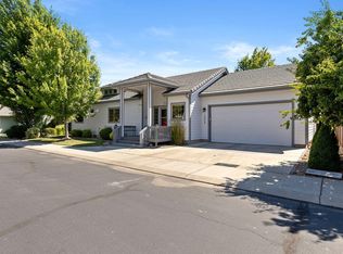 1908 NW 18th St, Redmond, OR 97756