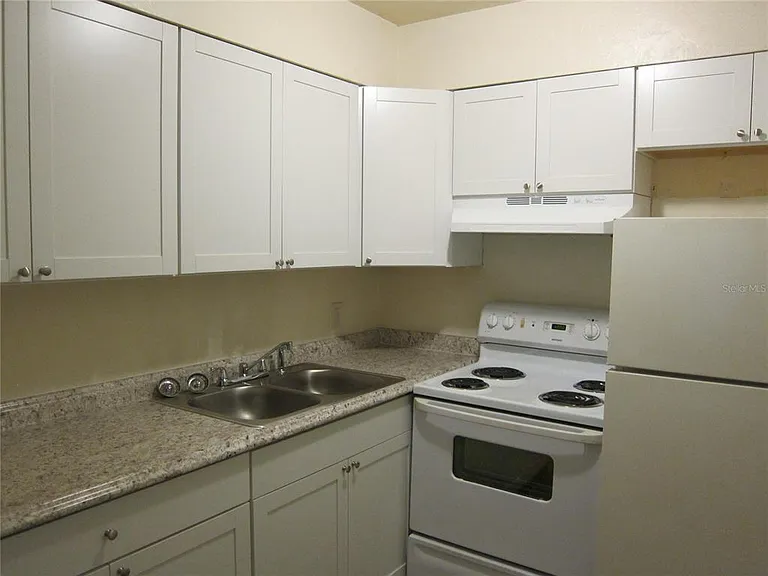 7012 SW 6th Pl #C — Photo 14