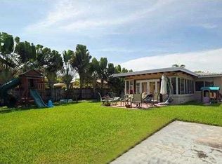 1655 Daytonia Rd, Miami Beach, FL 33141