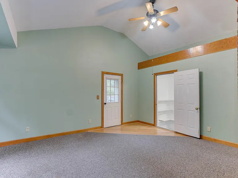 128 Mann Dr — Photo 7