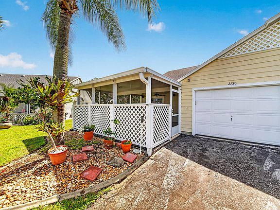 2nd image of 2738 SE Tropical East Circle