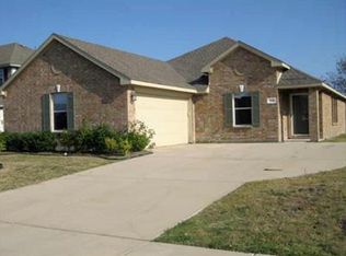 328 Bob White Dr, Red Oak, TX 75154