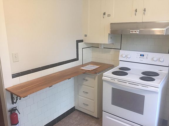 2nd image of 150 Norwood Ave