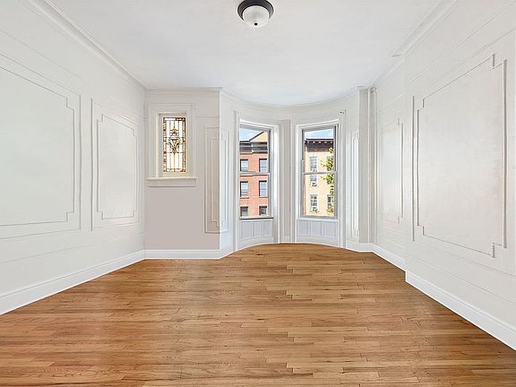 5th image of 160 Garfield Pl APT 3L