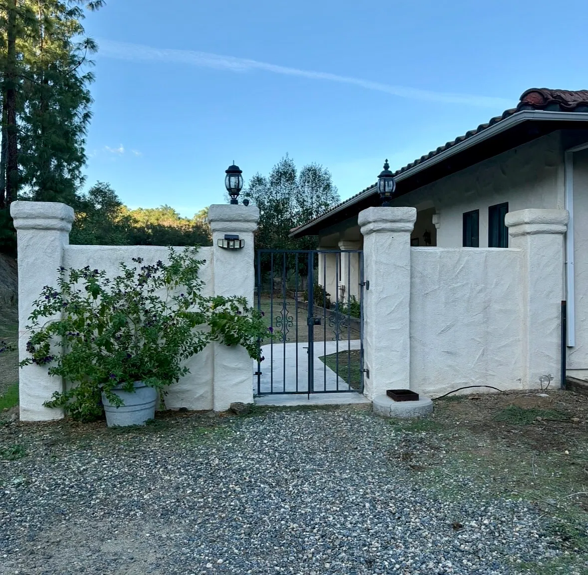 2 bed, 895 sqft, $3,200 — Photo 1