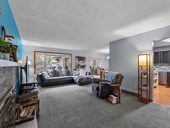 3rd image of 13147 Thomas Ave S
