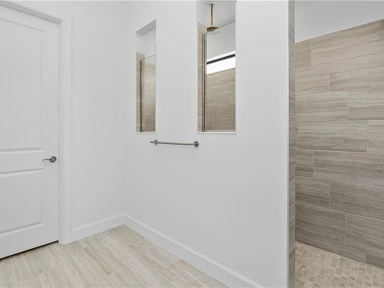 1905 Fresno Ave — Photo 22