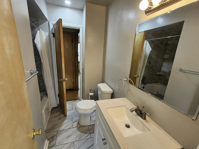 Main Bathroom