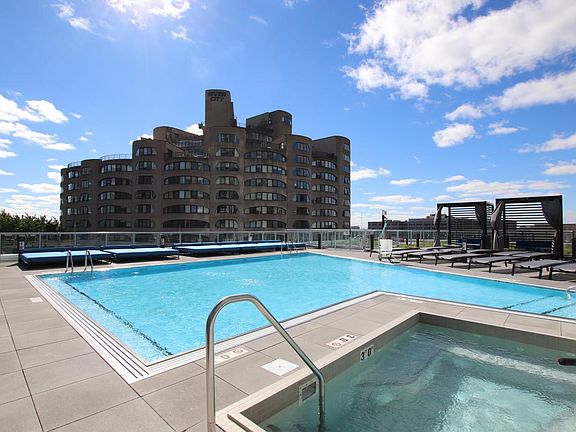 5th image of 750 N Wells St #1911