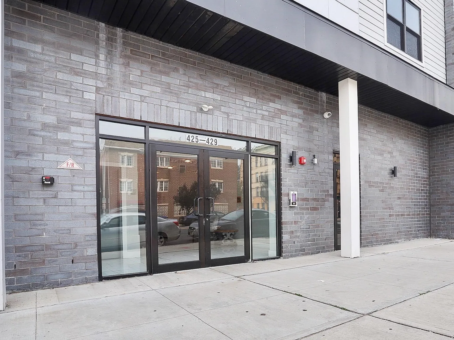 2 bed, 2.0 bath, $2,388 — Photo 4