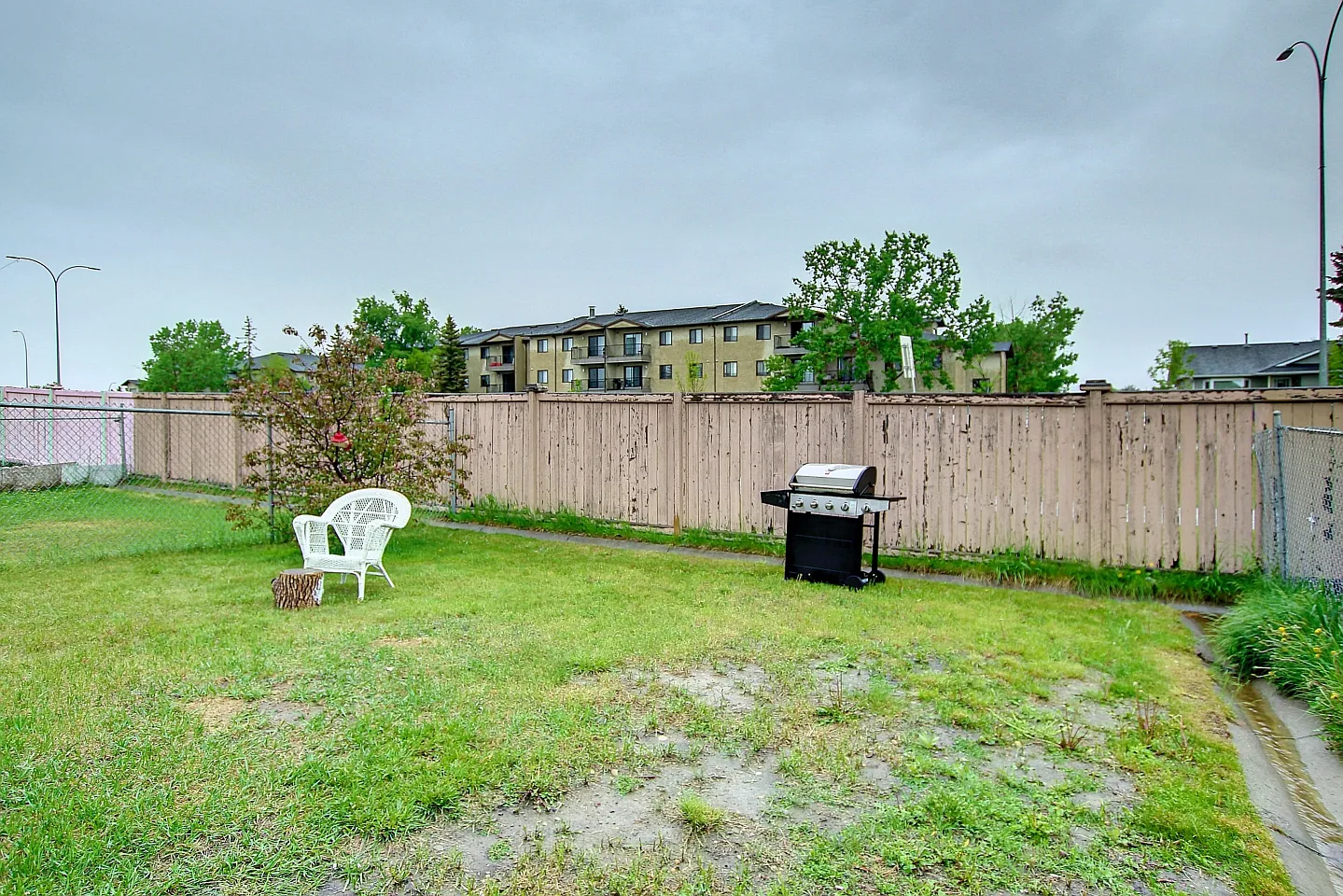 Coral Springs Cir NE, Calgary — Photo 1