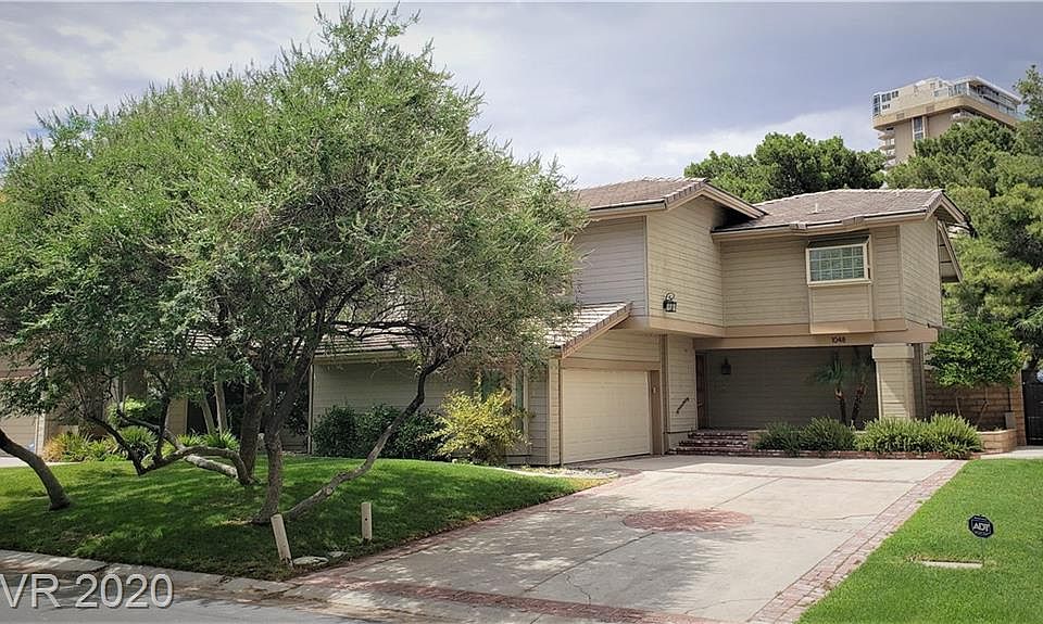 1st image of 1048 Pinehurst Dr #1048