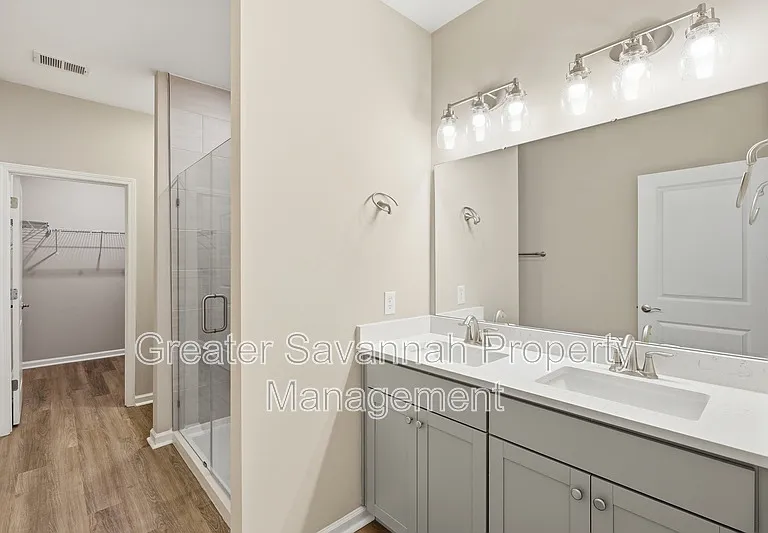 130 Danbury Ct #1 — Photo 24