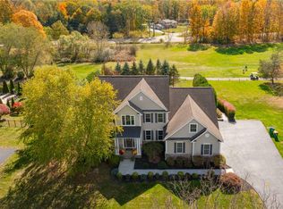 11 Riviera Dr, Hopewell Junction, NY 12533