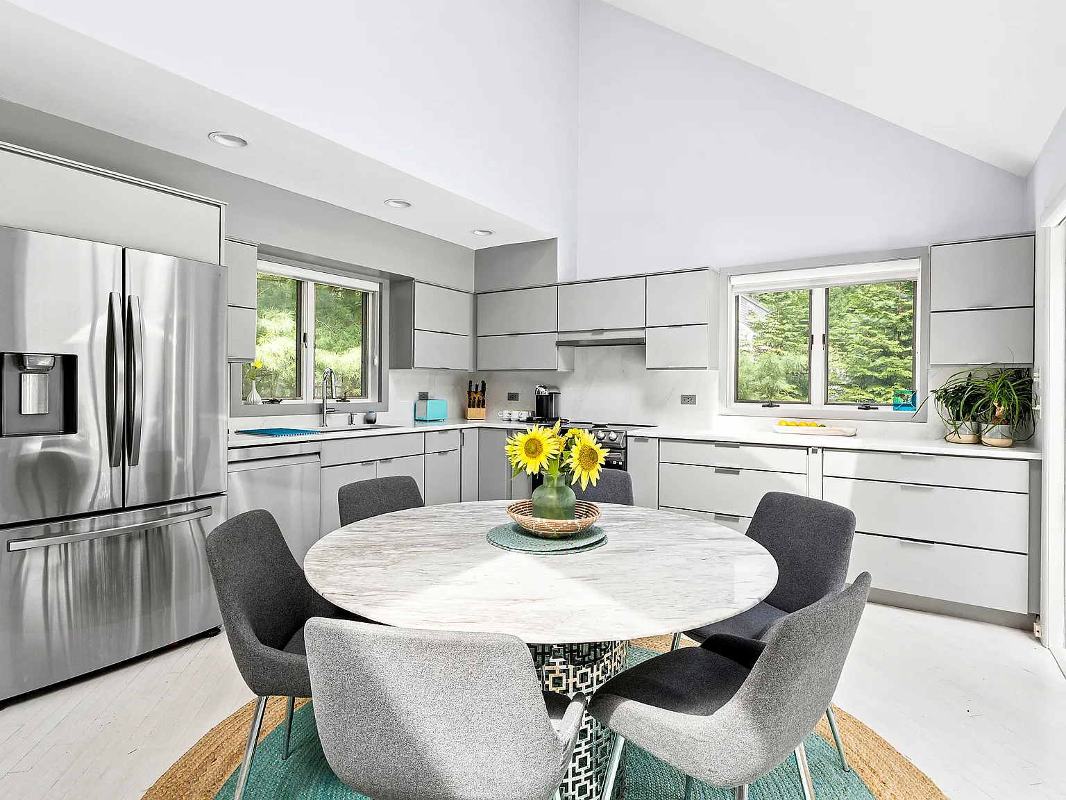 Fantastic Northwest Home — Photo 4
