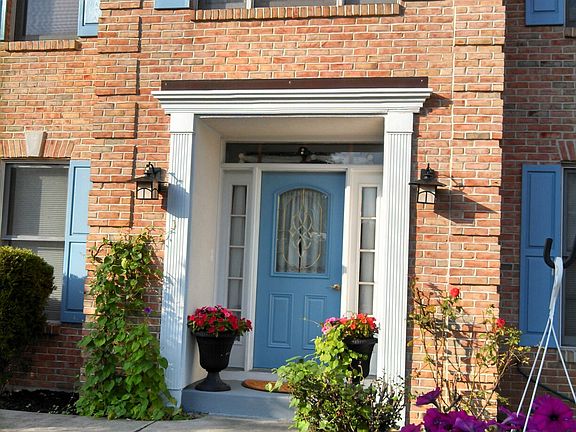 Inviting Front Door Entry!