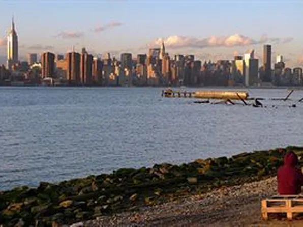 286 Union Avenue image 1 of 7