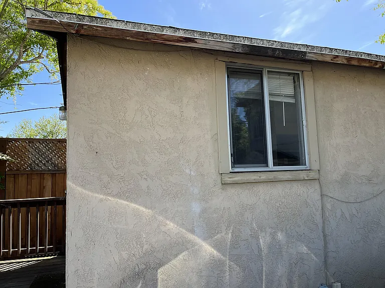 934 Clark St #B — Photo 2