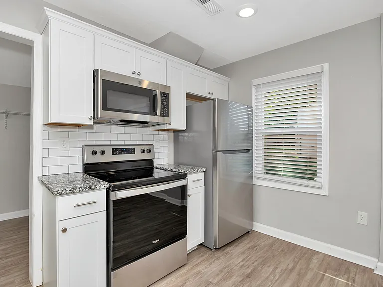 907 Fairway Dr NW — Photo 10