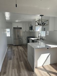 1721 E 5th St, Long Beach, CA, 90802