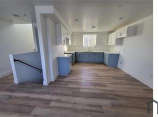 8420 S Main St, Los Angeles, CA 90003