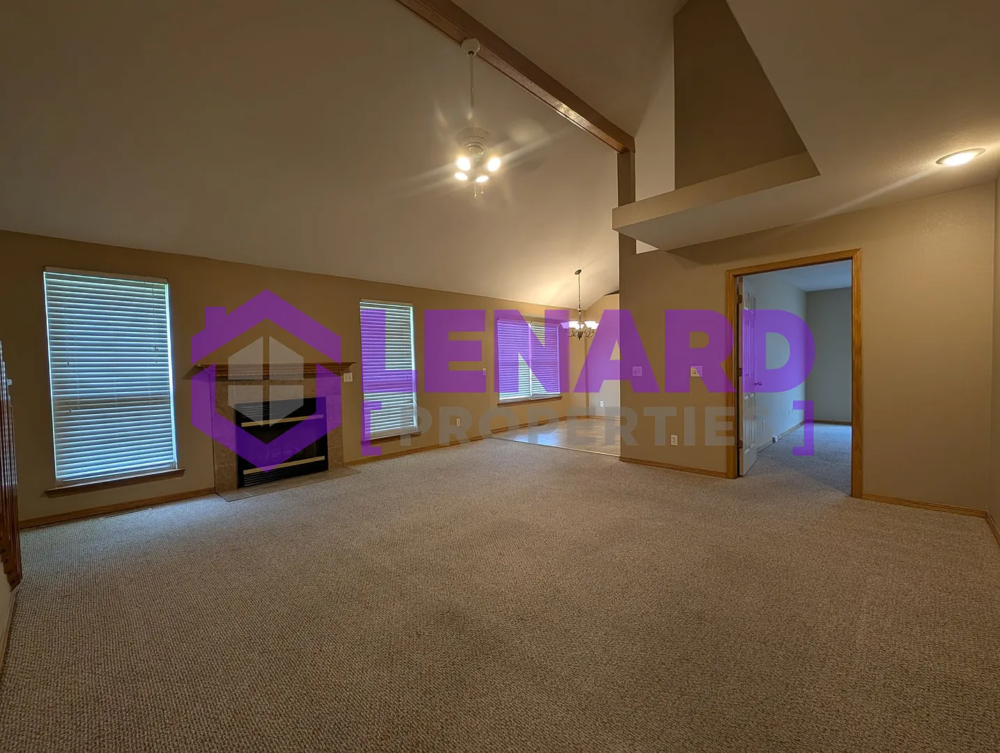 714 Pinhook — Photo 4