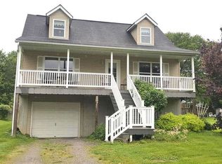 207 E 1st St, Melbourne, KY 41085