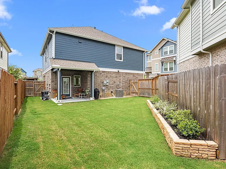 7618 Redbud Orchard Rd — Photo 23