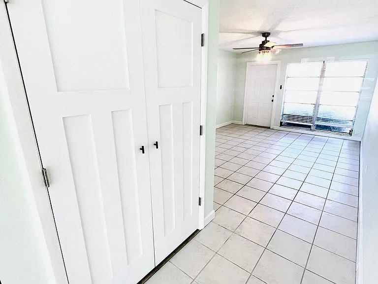 2563 Gary Cir — Photo 9