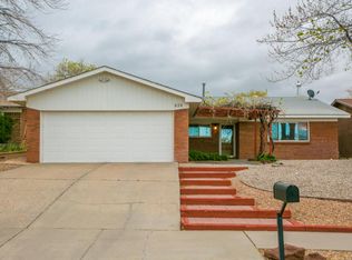 824 Omaha St NE, Albuquerque, NM 87123