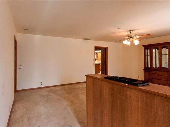 5th image of 412 S 25th St