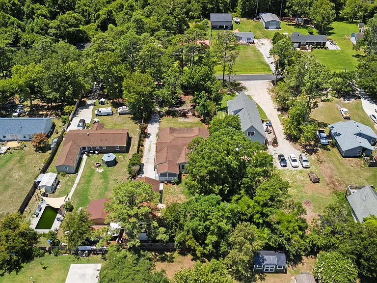 221 Salty Shores Rd — Photo 52