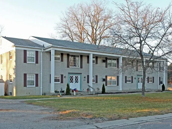 5741 Parview Dr, Clarkston, MI 48346