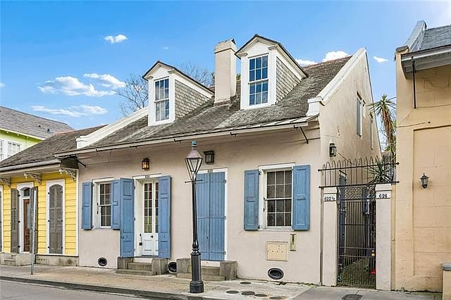1st image of 624 Dauphine St
