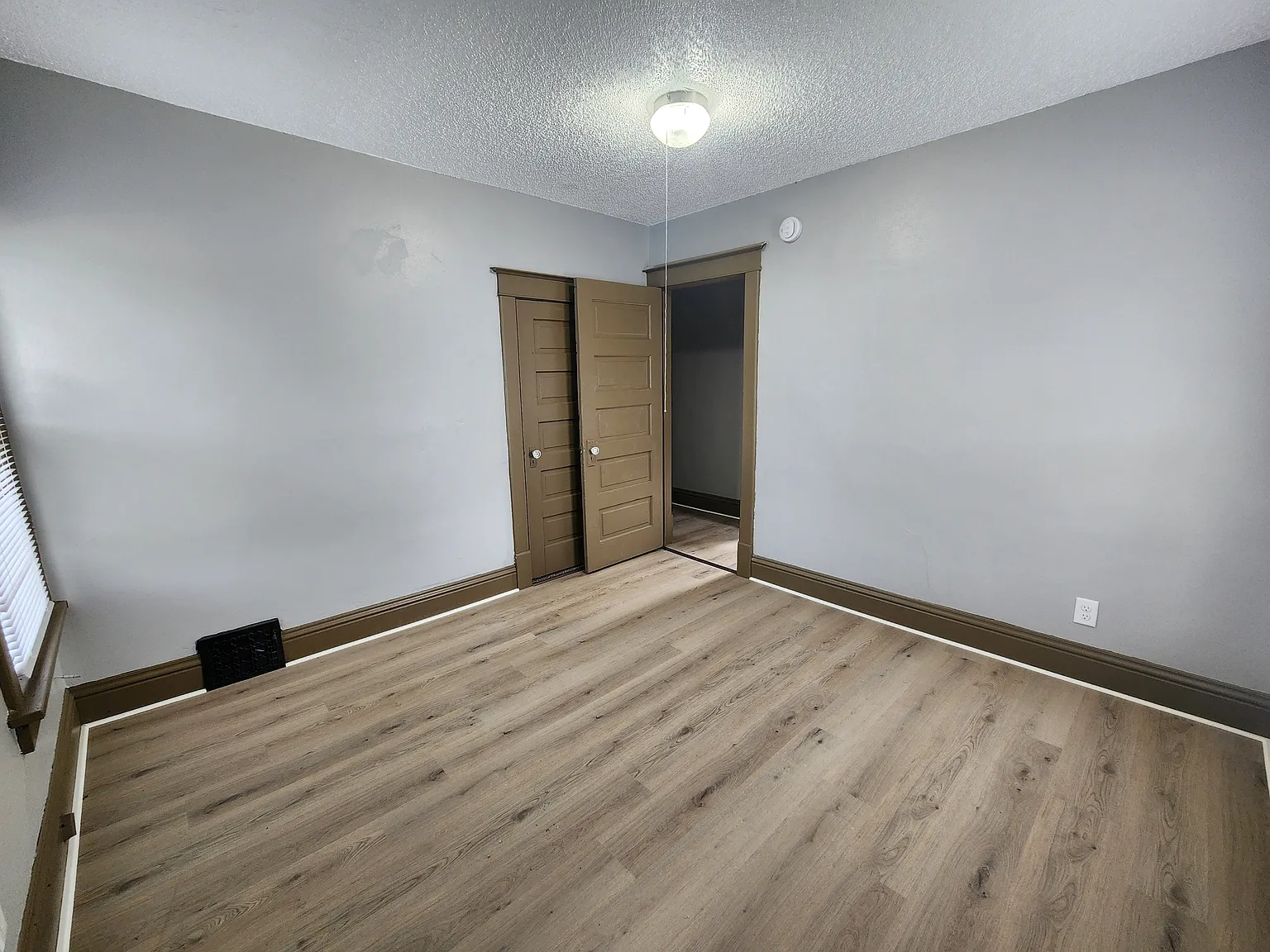 525 Courtland Street - 1 — Photo 4