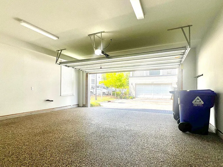 1510 Martel St #D-1 — Photo 21