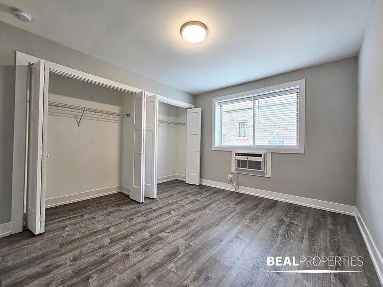 530 W Surf — Photo 106