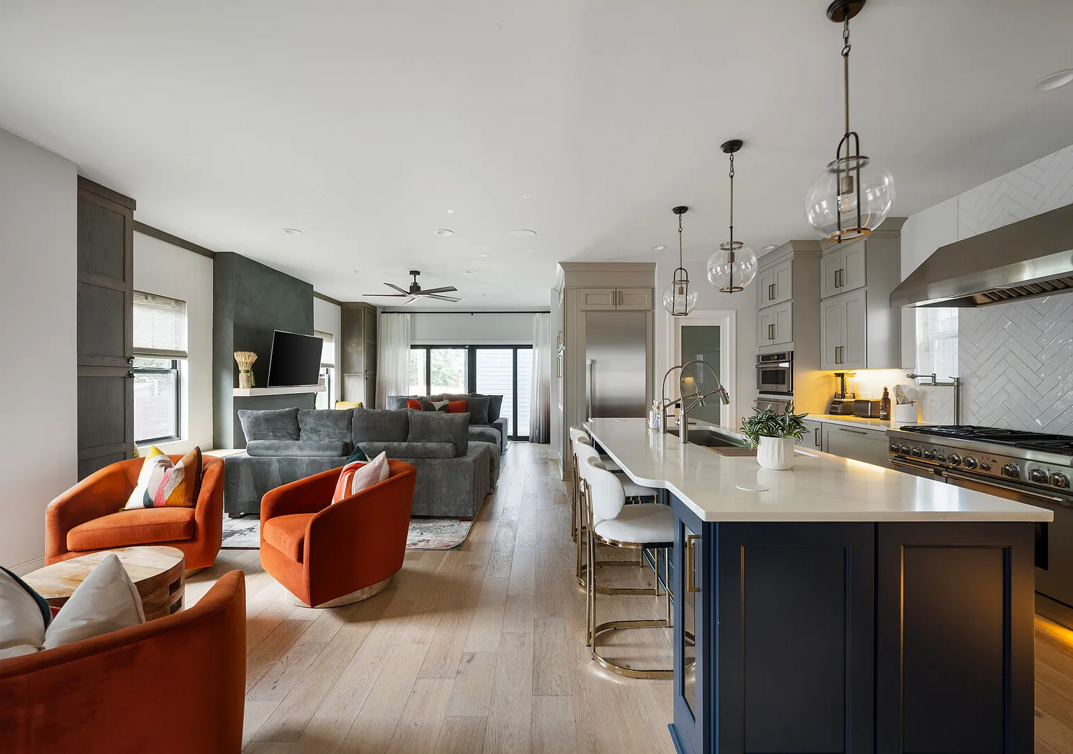 Indy Luxe — Photo 1