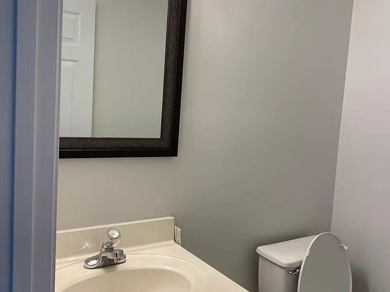 216 Barclay Dr — Photo 4