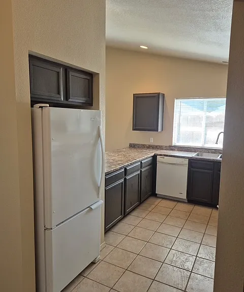 1228 Westbrook Loop #A — Photo 6