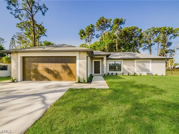 8121 Harrisburg Dr, Fort Myers, FL 33967