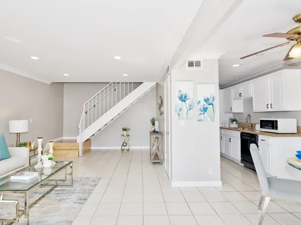 378 San Miguel Ct APT 2, Milpitas, CA 95035