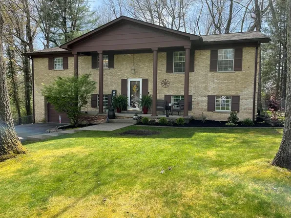 117 McTaggart Dr, Beckley, WV 25801