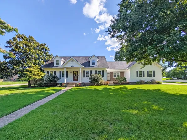 200 Fairway Dr W, Nicholasville, KY 40356