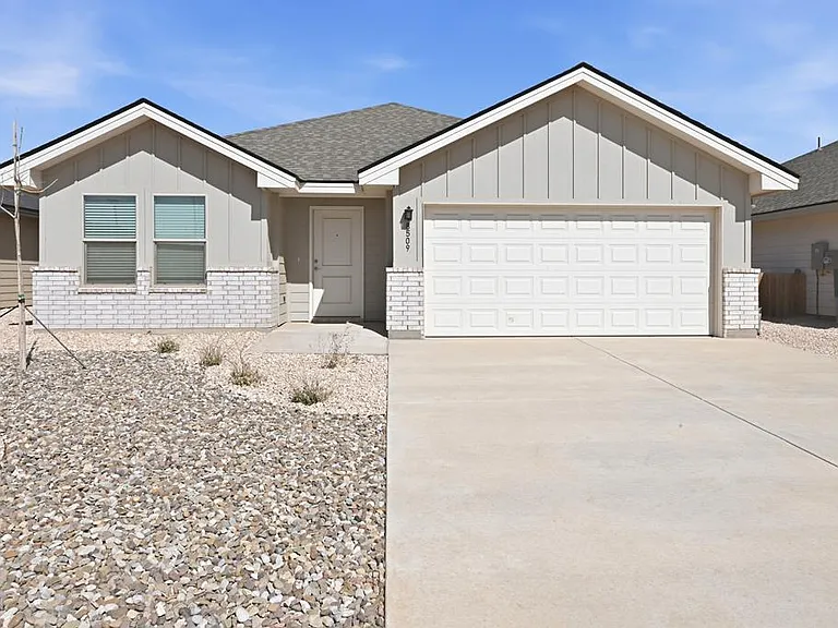 8509 E County Road 110 — Photo 1