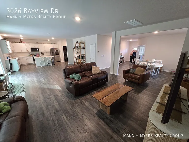 3026 Bayview Dr — Photo 10