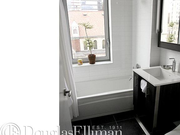 3rd image of 801 Amsterdam Ave APT 3E